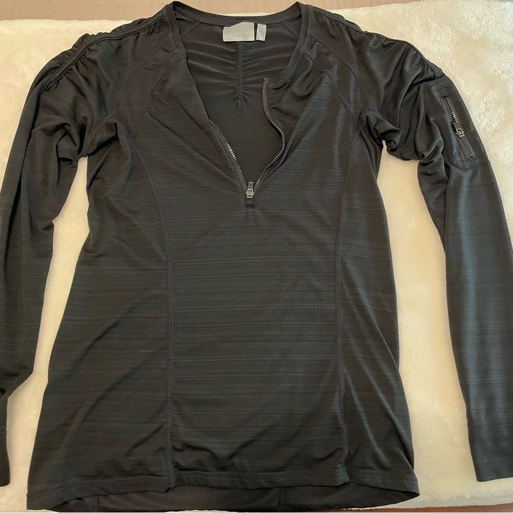 Black, Athleta long sleeve workout top